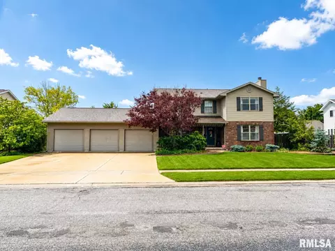 312 Westwinds Dr, Jacksonville, IL 62650