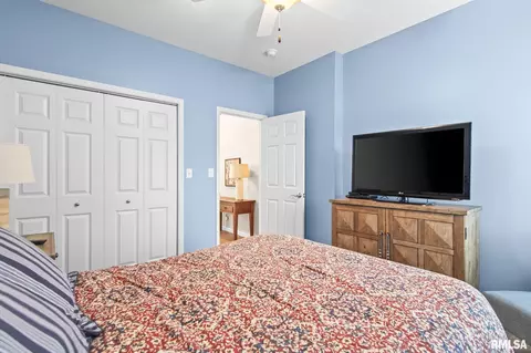 Bedroom - 2503 Interlacken Dr, Springfield, IL 62704 photo 6 of 8