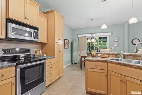 Kitchen - 2503 Interlacken Dr, Springfield, IL 62704 photo 3 of 4