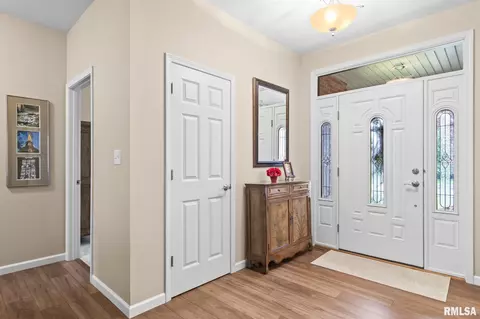 Entry Way - 2503 Interlacken Dr, Springfield, IL 62704 photo 2 of 2