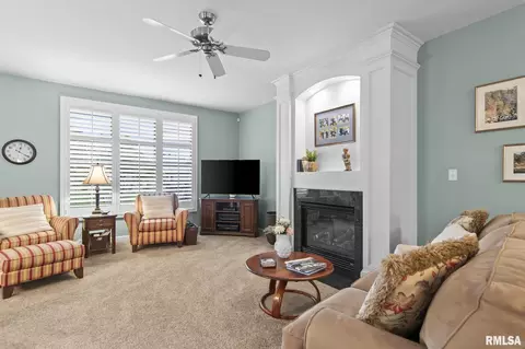 Living - 2503 Interlacken Dr, Springfield, IL 62704 photo 2 of 3