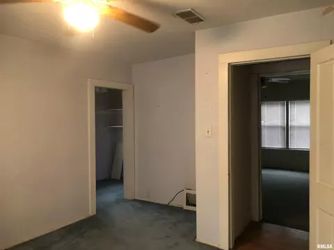 Bedroom - 1805 E Keys Ave, Springfield, IL 62702 photo 6 of 8