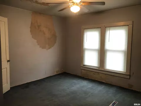Bedroom - 1805 E Keys Ave, Springfield, IL 62702 photo 7 of 8