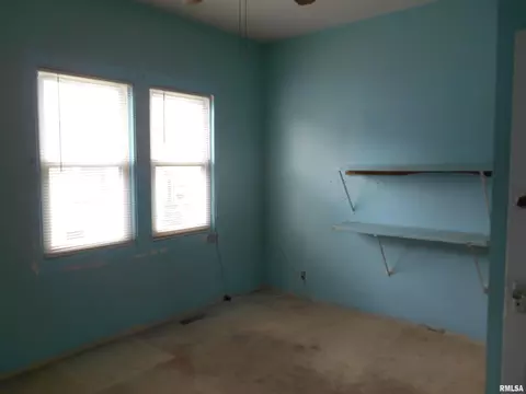 Bedroom - 1805 E Keys Ave, Springfield, IL 62702 photo 3 of 8