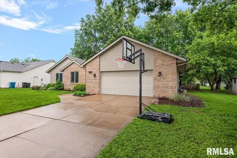 Exterior - 225 Appomattox Dr, Springfield, IL 62711 photo 3 of 12