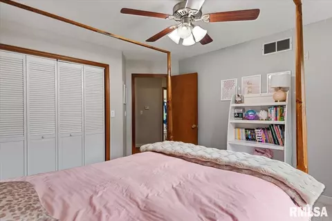 Bedroom - 225 Appomattox Dr, Springfield, IL 62711 photo 5 of 7