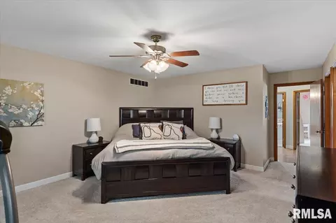Bedroom - 225 Appomattox Dr, Springfield, IL 62711 photo 2 of 7