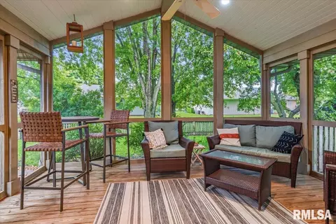 Exterior - 225 Appomattox Dr, Springfield, IL 62711 photo 4 of 12