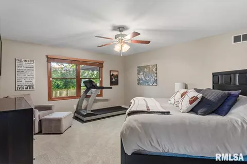 Bedroom - 225 Appomattox Dr, Springfield, IL 62711 photo 1 of 7