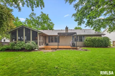 Exterior - 225 Appomattox Dr, Springfield, IL 62711 photo 10 of 12