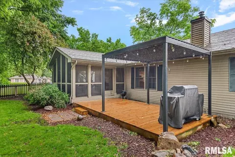 Exterior - 225 Appomattox Dr, Springfield, IL 62711 photo 7 of 12