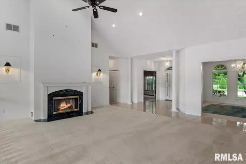 Living - 5001 Eagle Rdg, Springfield, IL 62711 photo 4 of 10