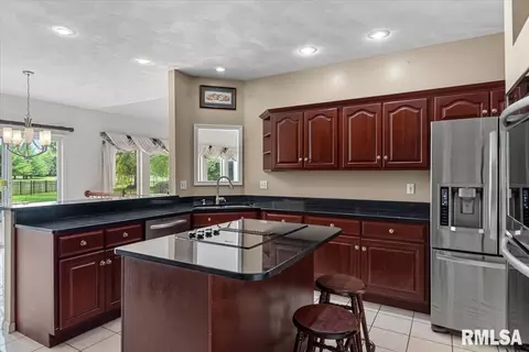 Kitchen - 5001 Eagle Rdg, Springfield, IL 62711 photo 2 of 3