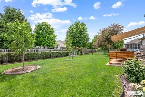 Exterior - 5316 Manhattan Dr, Springfield, IL 62711 photo 10 of 13