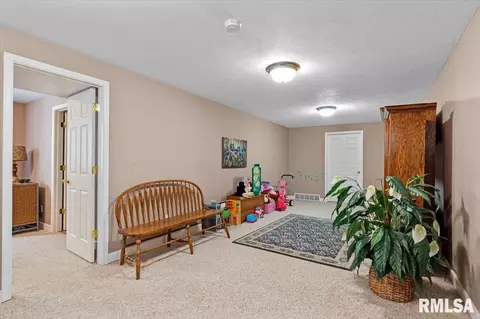 Entry Way - 5316 Manhattan Dr, Springfield, IL 62711 photo 4 of 6