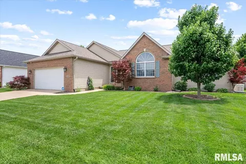 Exterior - 5316 Manhattan Dr, Springfield, IL 62711 photo 3 of 13