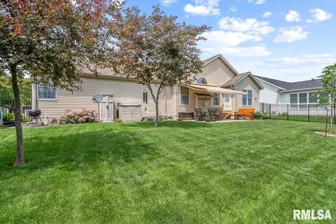 Exterior - 5316 Manhattan Dr, Springfield, IL 62711 photo 7 of 13