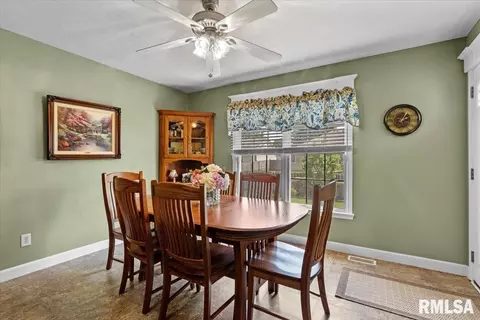 Dining - 5316 Manhattan Dr, Springfield, IL 62711 photo 1 of 1