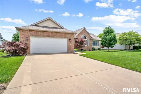 Exterior - 5316 Manhattan Dr, Springfield, IL 62711 photo 4 of 13