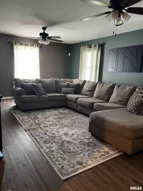 Living - 1904 E Sangamon Ave, Springfield, IL 62702 photo 3 of 3