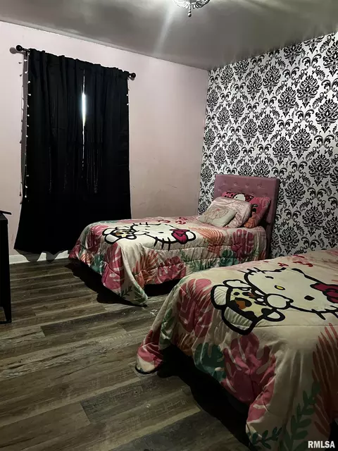 Bedroom - 1904 E Sangamon Ave, Springfield, IL 62702 photo 3 of 3