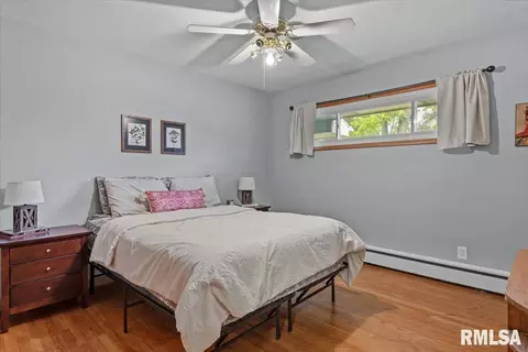 Bedroom - 3300 S 2nd St, Springfield, IL 62703 photo 5 of 7