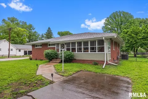 Exterior - 3300 S 2nd St, Springfield, IL 62703 photo 1 of 9