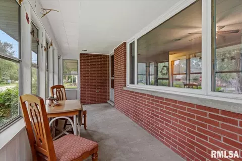 Exterior - 3300 S 2nd St, Springfield, IL 62703 photo 3 of 9