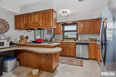 Kitchen - 3300 S 2nd St, Springfield, IL 62703 photo 1 of 3