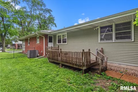 Exterior - 3300 S 2nd St, Springfield, IL 62703 photo 8 of 9