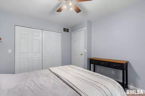 Bedroom - 45 Royal Rd, Springfield, IL 62702 photo 6 of 8