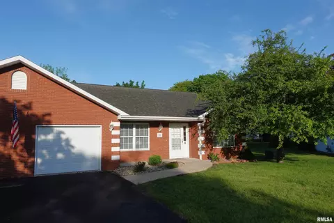2286 Windish Dr, Galesburg, IL 61401