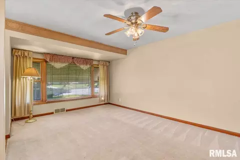 Living - 2505 S 5th St, Springfield, IL 62703 photo 5 of 8
