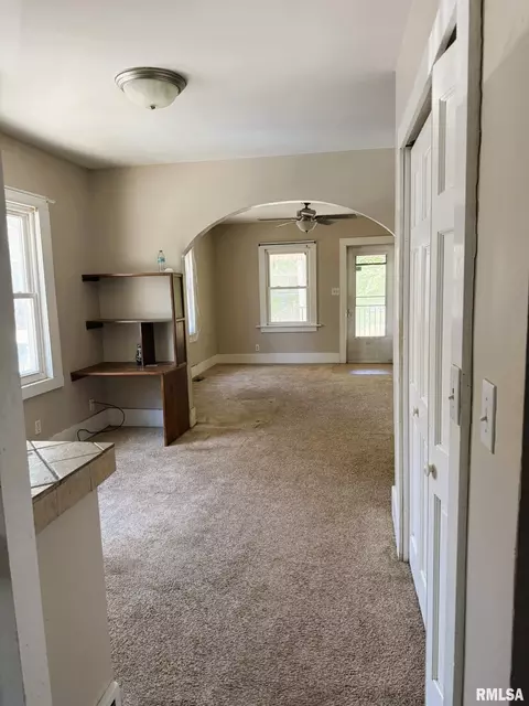 Entry Way - 2336 S 11th St, Springfield, IL 62702 photo 1 of 2