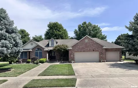 24 Wadsworth Dr, Jacksonville, IL 62650