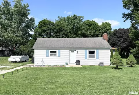 201 S Olin St, Altona, IL 61414