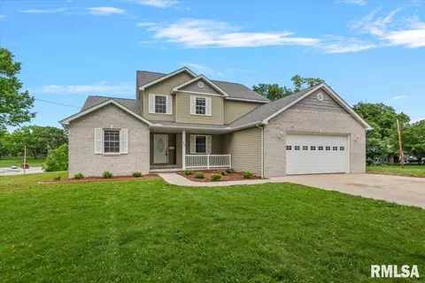 986 Ravine Dr, Carlinville, IL 62626