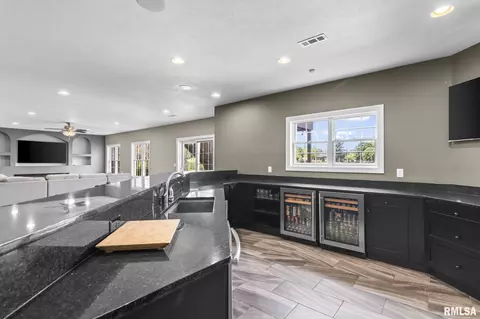 Kitchen - 4821 Key West Ln, Springfield, IL 62711 photo 5 of 6