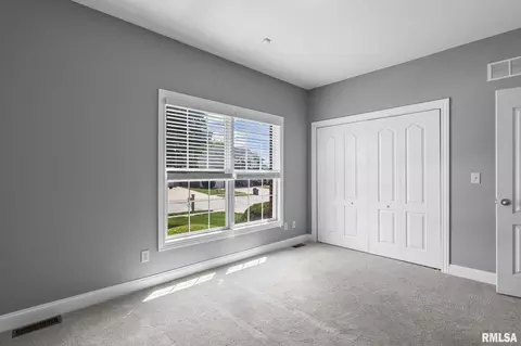 Bedroom - 4821 Key West Ln, Springfield, IL 62711 photo 4 of 10