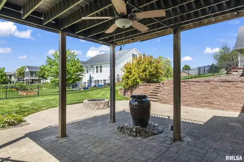 Exterior - 4821 Key West Ln, Springfield, IL 62711 photo 7 of 14