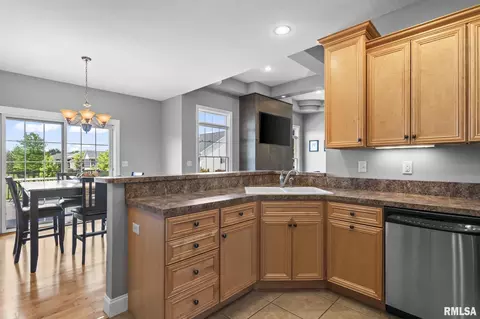 Kitchen - 4821 Key West Ln, Springfield, IL 62711 photo 1 of 6