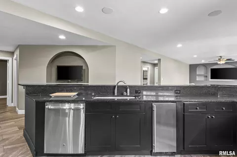 Kitchen - 4821 Key West Ln, Springfield, IL 62711 photo 6 of 6