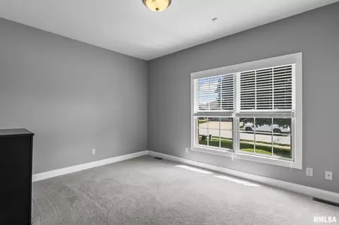 Bedroom - 4821 Key West Ln, Springfield, IL 62711 photo 6 of 10
