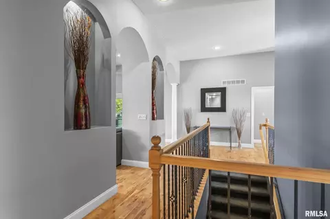 Entry Way - 4821 Key West Ln, Springfield, IL 62711 photo 4 of 5