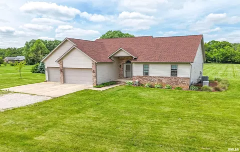 23130 Grist Mill Ln, Athens, IL 62613