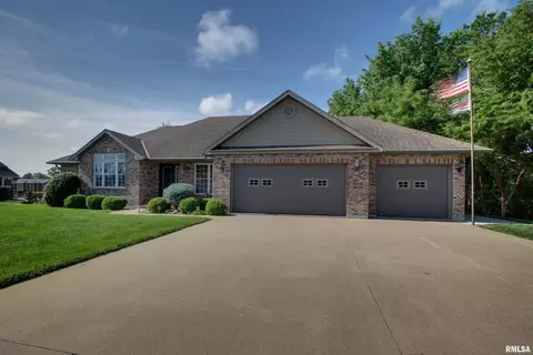 2917 Genevieve Dr, Quincy, IL 62305