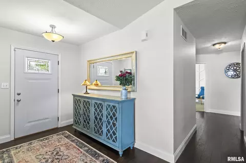 Entry Way - 2413 Gander Rd, Springfield, IL 62711 photo 2 of 2