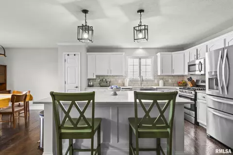 Kitchen - 2413 Gander Rd, Springfield, IL 62711 photo 5 of 5