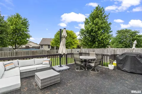 Exterior - 2413 Gander Rd, Springfield, IL 62711 photo 4 of 9