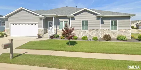 1501 Balfour Dr, Springfield, IL 62711